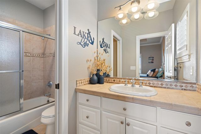 404 Matern CT, Horseshoe Bay, TX 78657