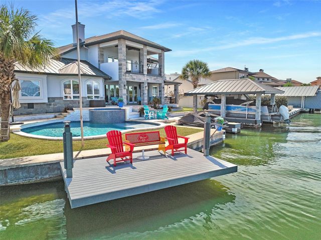 404 Matern CT, Horseshoe Bay, TX 78657