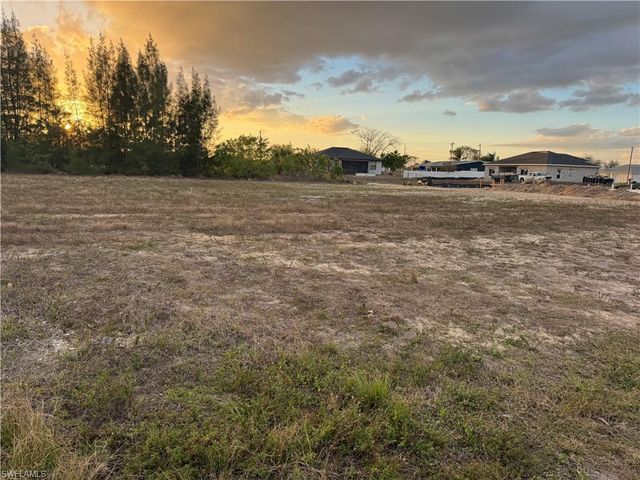 1020 NE 1 PL, Cape Coral, FL 33909