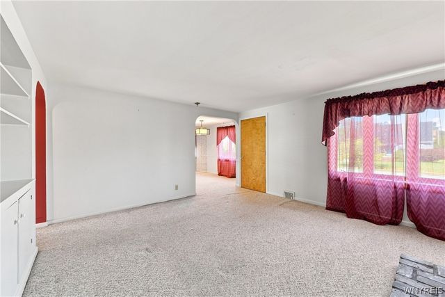 279 Westfall Drive, Tonawanda, NY 14150