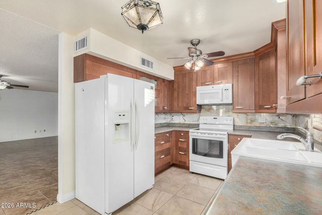 5626 W BLUEFIELD Avenue, Glendale, AZ 85308