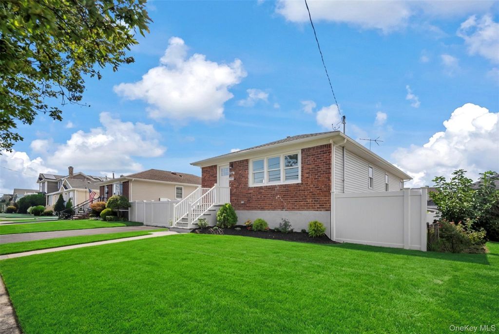 3280 Elliott Boulevard, Oceanside, NY 11572 — photo 3