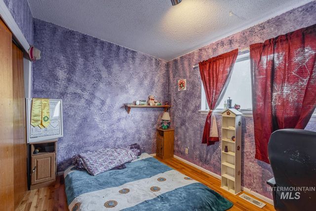 819 Briarwood Dr, Nampa, ID 83651