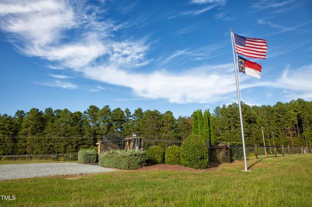 8589 Mcghees Mill Road, Semora, NC 27343