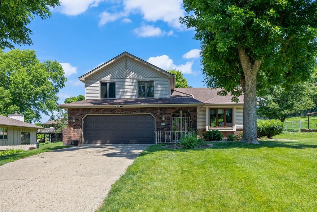 2611 Thornton Avenue, Des Moines, IA 50321