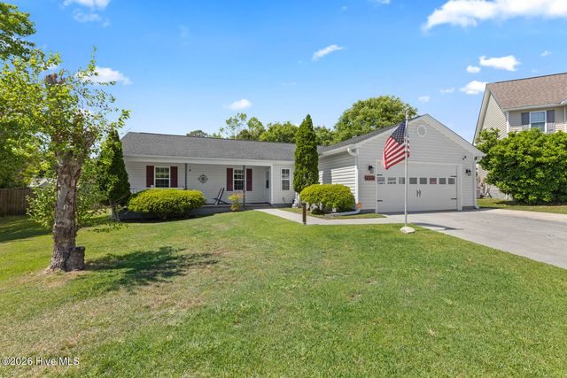 303 N Grazing Court, Sneads Ferry, NC 28460