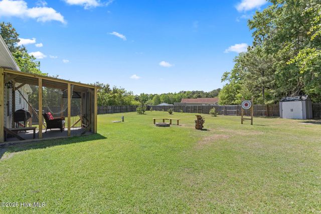 303 N Grazing Court, Sneads Ferry, NC 28460