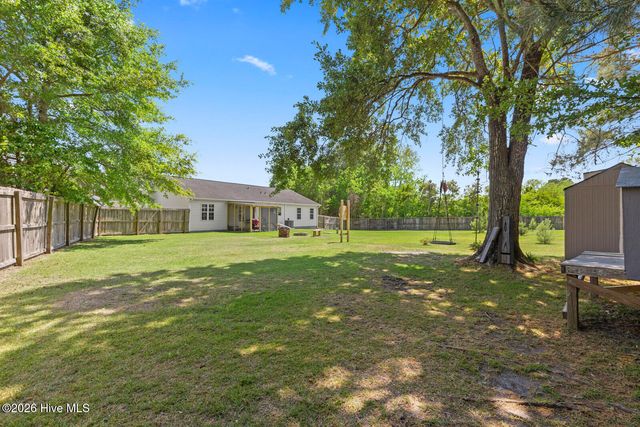 303 N Grazing Court, Sneads Ferry, NC 28460
