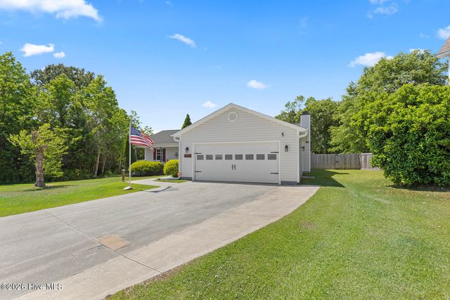 303 N Grazing Court, Sneads Ferry, NC 28460