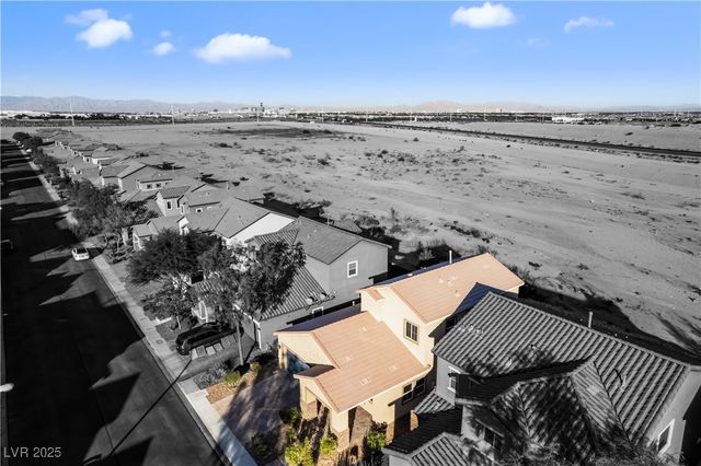 10256 Glacier Pool Street, Las Vegas, NV 89178