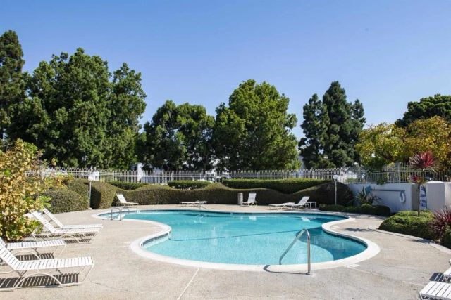 8442 Via Sonoma 80, La Jolla, CA 92037