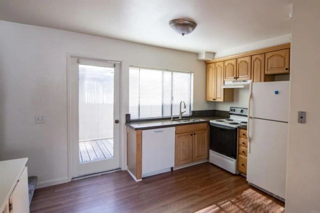 8442 Via Sonoma 80, La Jolla, CA 92037