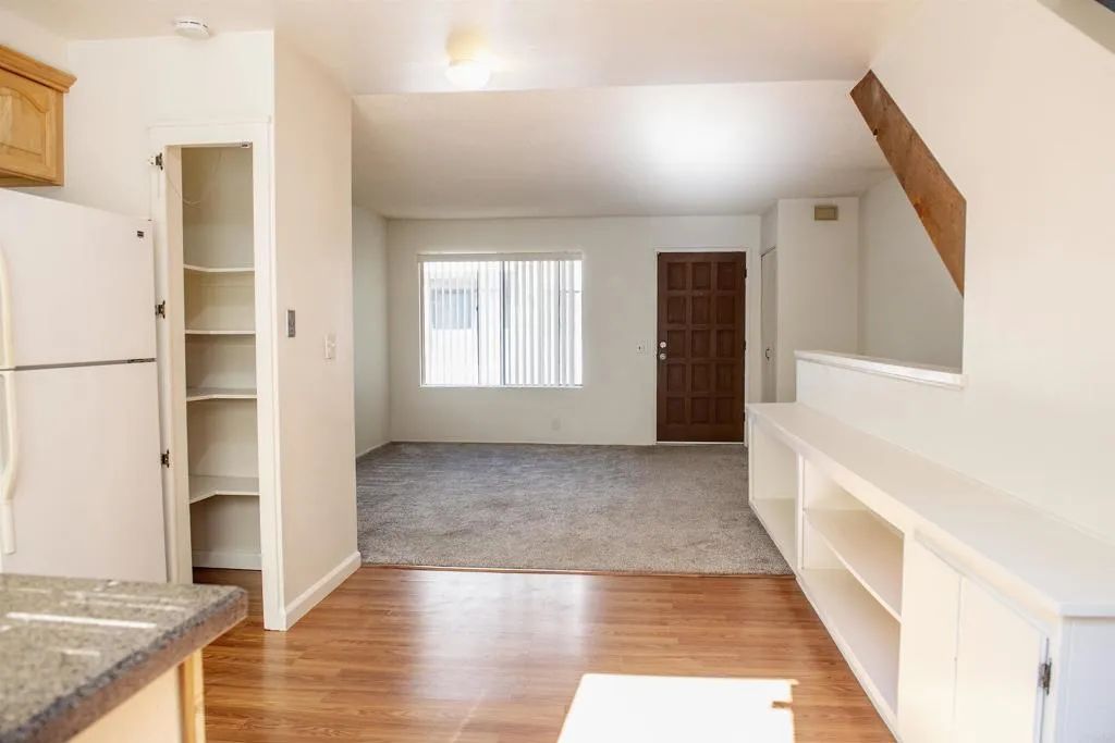 8442 Via Sonoma 80, La Jolla, CA 92037
