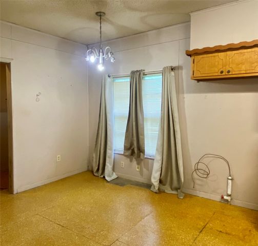 201 S Bois D, Dodd City, TX 75438