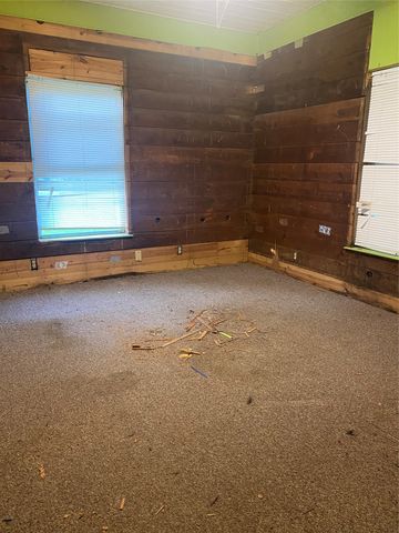 201 S Bois D, Dodd City, TX 75438