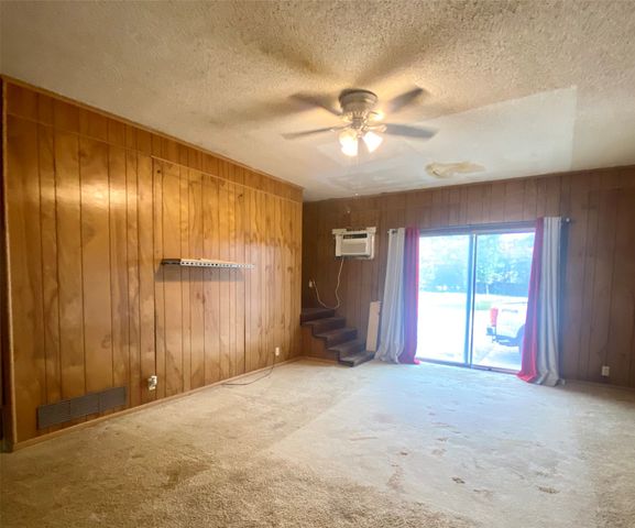 201 S Bois D, Dodd City, TX 75438
