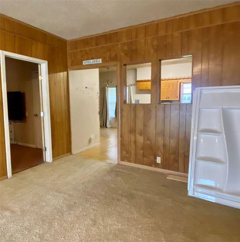 201 S Bois D, Dodd City, TX 75438