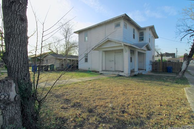 1438 W RIDGEWOOD CT, San Antonio, TX 78201
