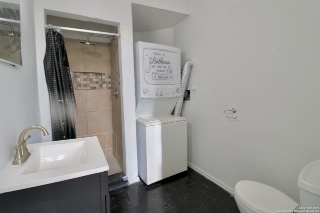 1438 W RIDGEWOOD CT, San Antonio, TX 78201