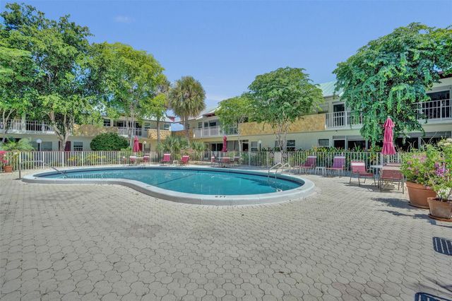 860 SE 6TH Avenue 410, Deerfield Beach, FL 33441