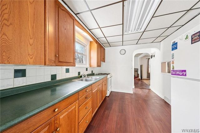 1455 Kenmore Avenue, Tonawanda, NY 14217