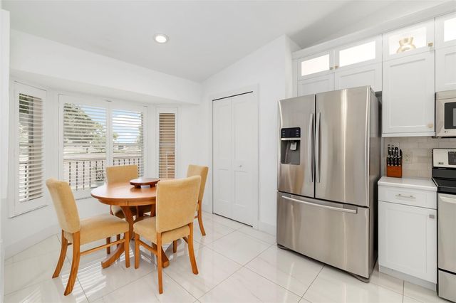 5220 HYLAND HILLS AVENUE 1226, Sarasota, FL 34241