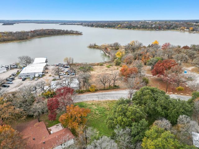 7533 Foster Drive, Lake Worth, TX 76135