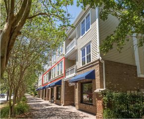 280 Seven Farms Drive Unit 202, Charleston, SC 29492