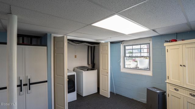 54 New York Avenue, East Greenbush, NY 12144