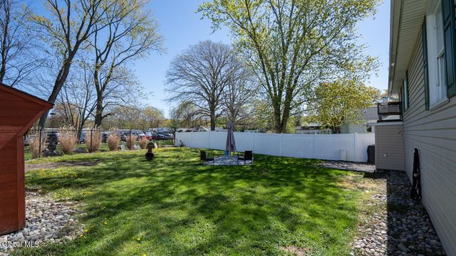54 New York Avenue, East Greenbush, NY 12144