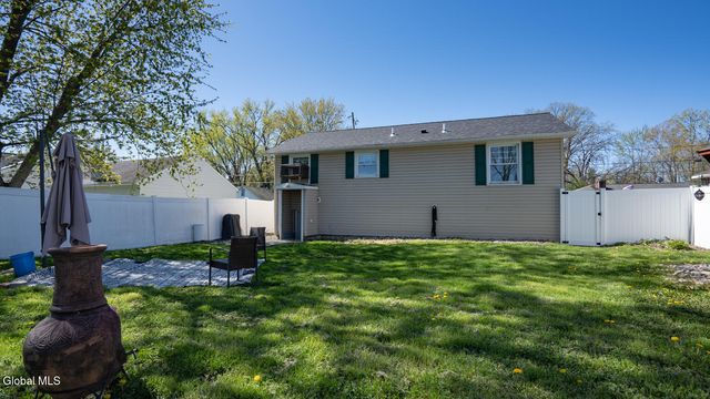 54 New York Avenue, East Greenbush, NY 12144