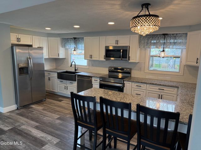 54 New York Avenue, East Greenbush, NY 12144