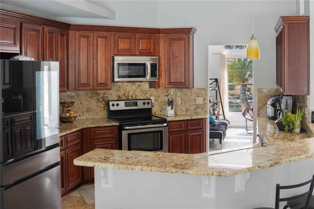 Image 13 of property listing at 10095 BRANDON CIRCLE, Orlando, FL 32836