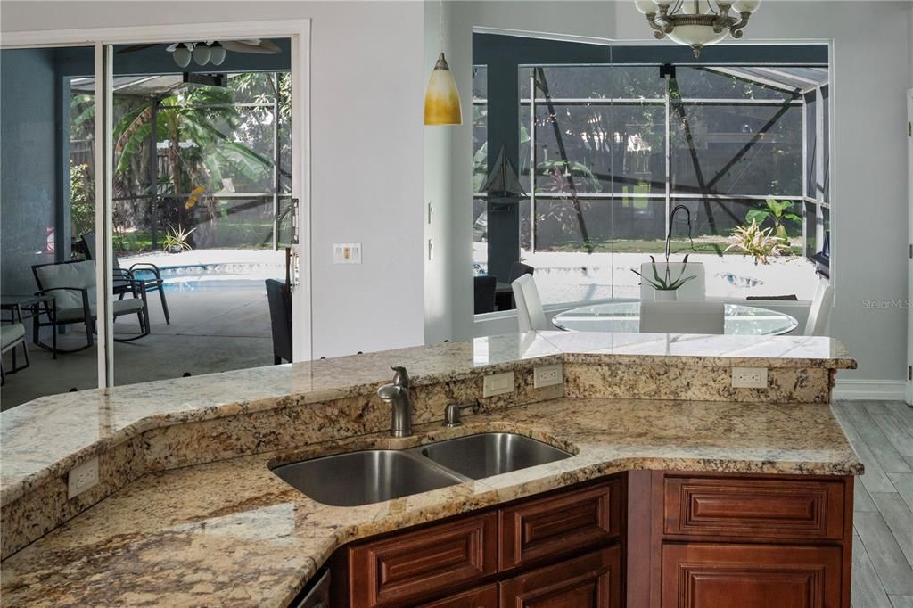 Image 8 of property listing at 10095 BRANDON CIRCLE, Orlando, FL 32836