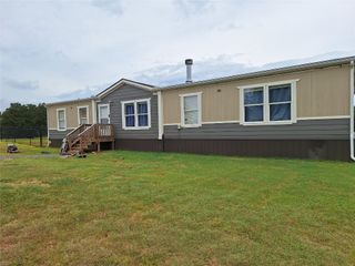 9000 Sleepy Hollow Drive, Newalla, OK 74857