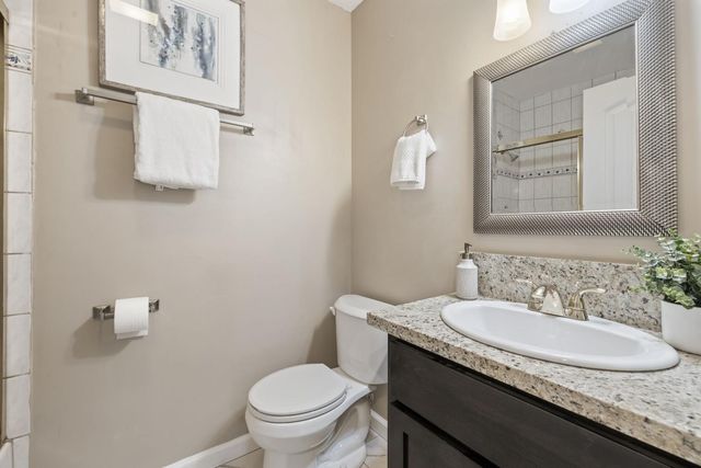 9143 Linda Rio Dr, Sacramento, CA 95826