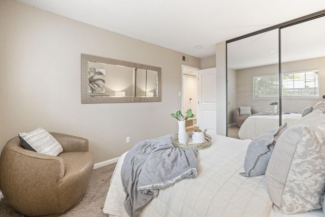 9143 Linda Rio Dr, Sacramento, CA 95826