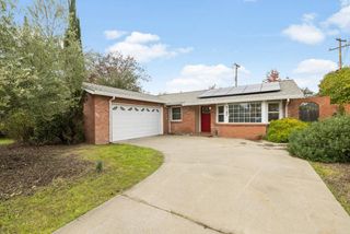 9143 Linda Rio Dr, Sacramento, CA 95826