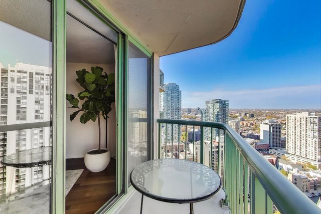 111 W Maple Street 2803, Chicago, IL 60610