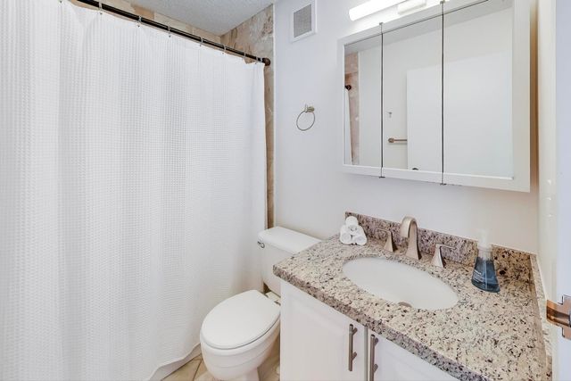 111 W Maple Street 2803, Chicago, IL 60610