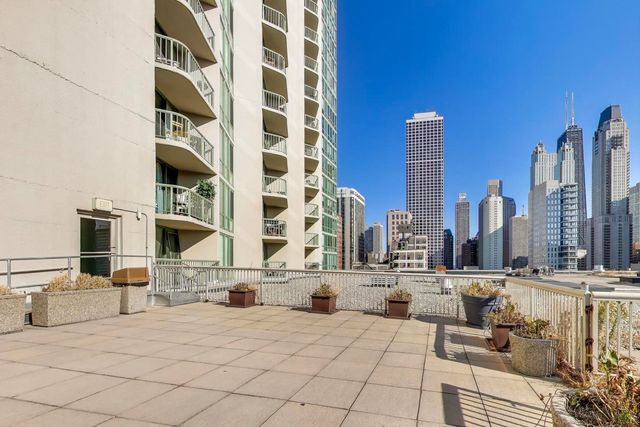 111 W Maple Street 2803, Chicago, IL 60610