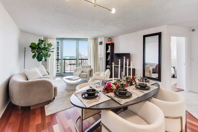 111 W Maple Street 2803, Chicago, IL 60610