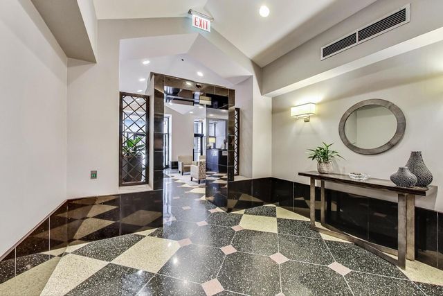 111 W Maple Street 2803, Chicago, IL 60610