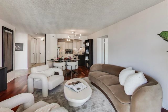 111 W Maple Street 2803, Chicago, IL 60610