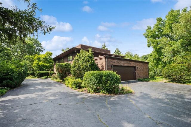 201 ASPEN Lane, Highland Park, IL 60035