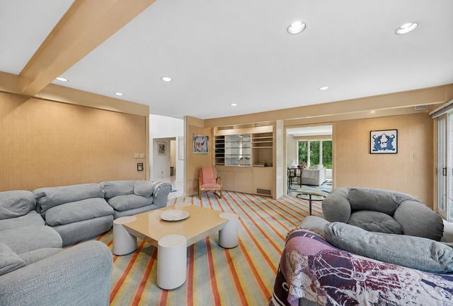 201 ASPEN Lane, Highland Park, IL 60035