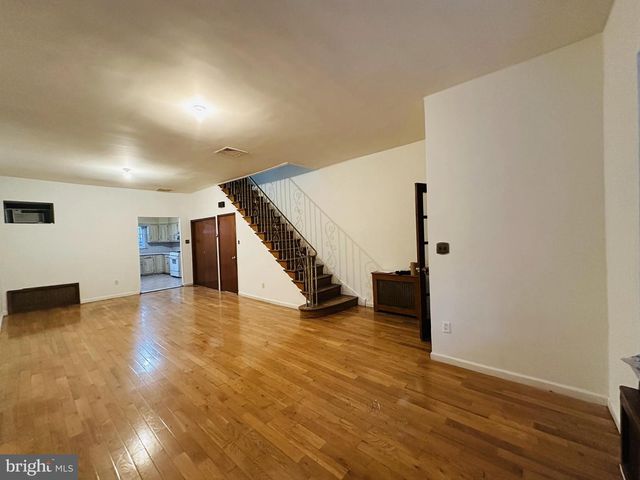 2305 S 9TH ST, Philadelphia, PA 19148