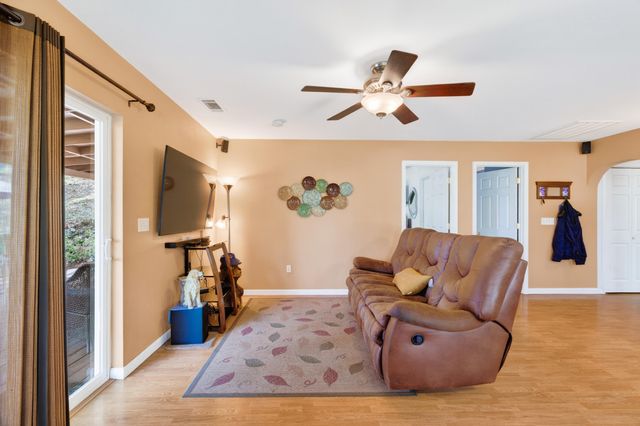 2147 Montana Avenue, Shasta Lake, CA 96019