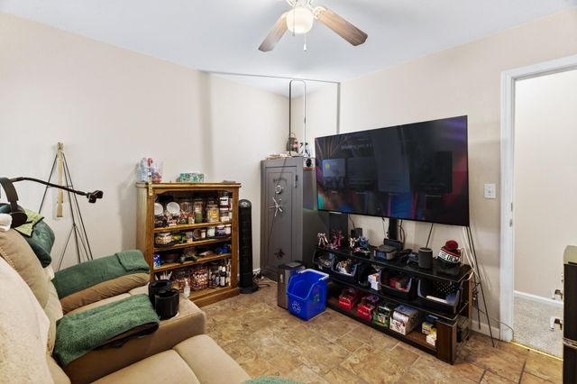 2147 Montana Avenue, Shasta Lake, CA 96019