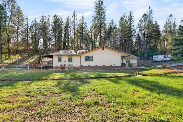 2147 Montana Avenue, Shasta Lake, CA 96019
